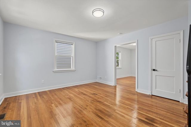 404 BURBANK ST SE, Washington, DC 20019