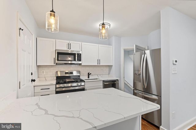 404 BURBANK ST SE, Washington, DC 20019