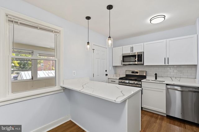 404 BURBANK ST SE, Washington, DC 20019