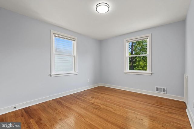404 BURBANK ST SE, Washington, DC 20019