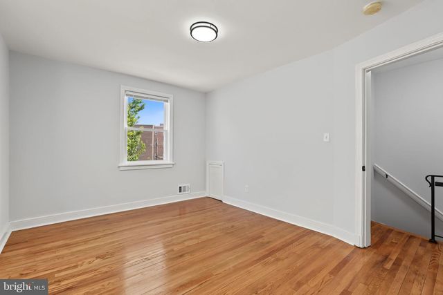 404 BURBANK ST SE, Washington, DC 20019