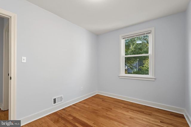 404 BURBANK ST SE, Washington, DC 20019