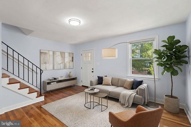 404 BURBANK ST SE, Washington, DC 20019