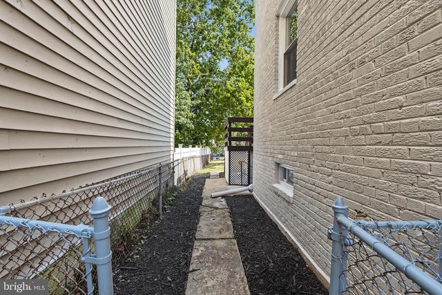 404 BURBANK ST SE, Washington, DC 20019