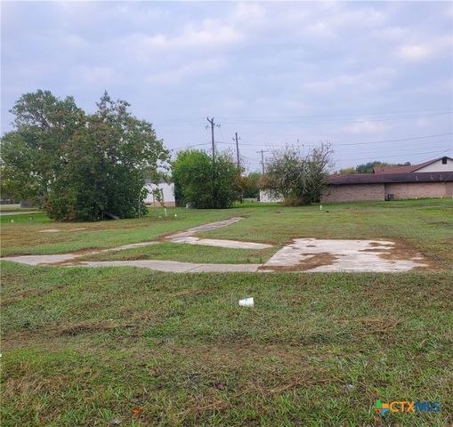 510-514 S Main Street, Seadrift, TX 77983