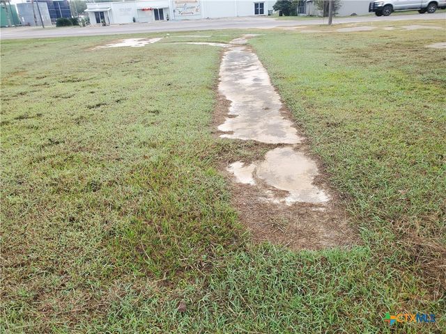 510-514 S Main Street, Seadrift, TX 77983