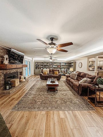 1897 S 12th Avenue, Piggott, AR 72454
