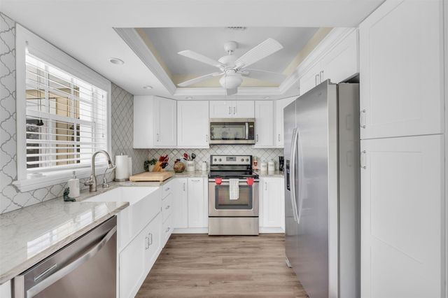 9860 NW 3rd Street, Pembroke Pines, FL 33024