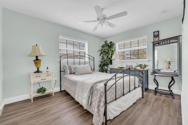 9860 NW 3rd Street, Pembroke Pines, FL 33024