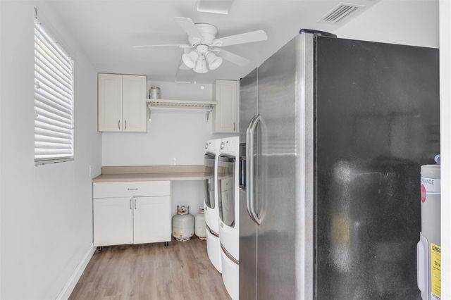 9860 NW 3rd Street, Pembroke Pines, FL 33024
