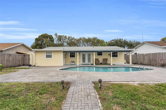 9860 NW 3rd Street, Pembroke Pines, FL 33024