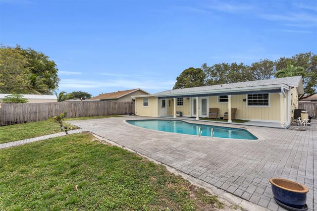 9860 NW 3rd Street, Pembroke Pines, FL 33024