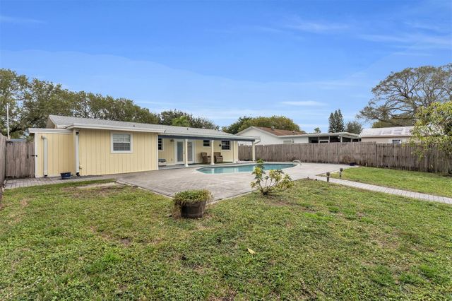 9860 NW 3rd Street, Pembroke Pines, FL 33024