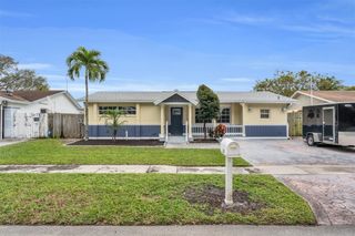 9860 NW 3rd Street, Pembroke Pines, FL 33024