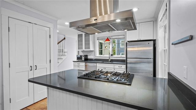 485 Spring Street, Newport, RI 02840