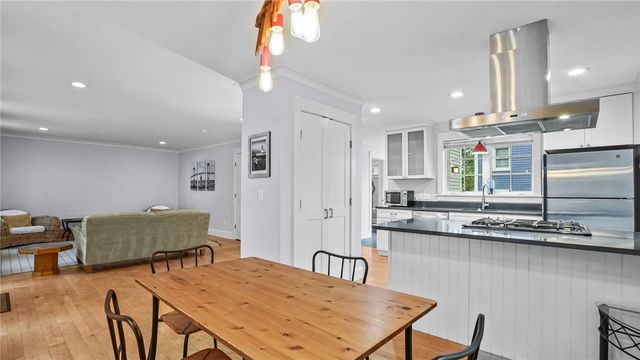 485 Spring Street, Newport, RI 02840