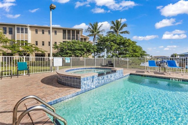 3322 PURPLE MARTIN DRIVE 125, Punta Gorda, FL 33950