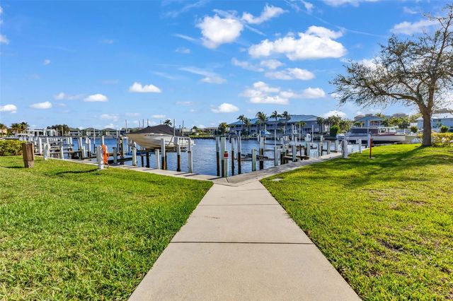 3322 PURPLE MARTIN DRIVE 125, Punta Gorda, FL 33950