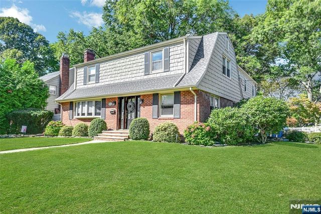 1000 Alpine Drive, Teaneck, NJ 07666