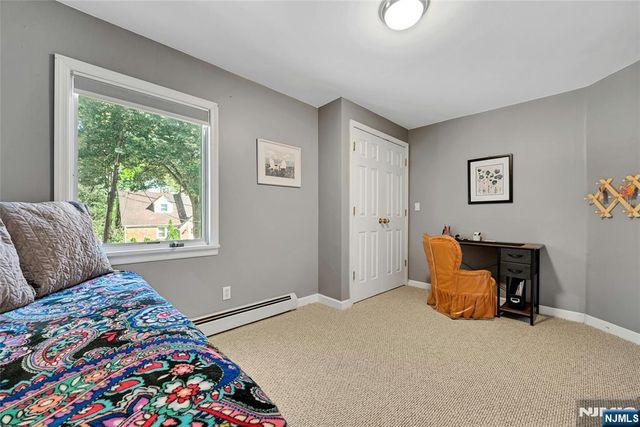 1000 Alpine Drive, Teaneck, NJ 07666