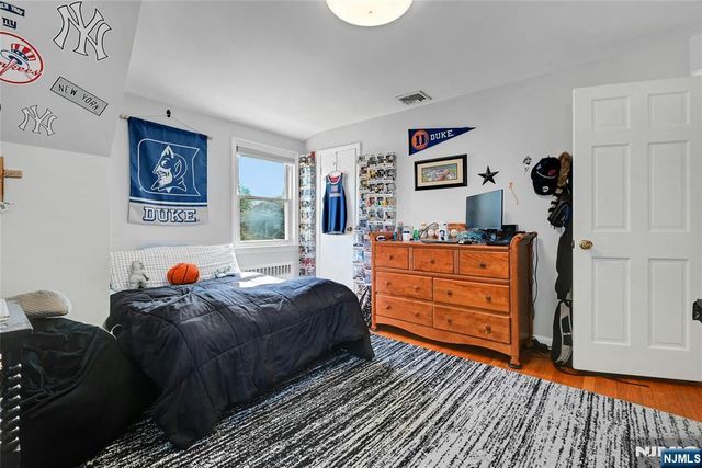1000 Alpine Drive, Teaneck, NJ 07666