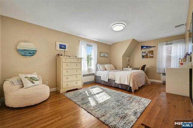 1000 Alpine Drive, Teaneck, NJ 07666