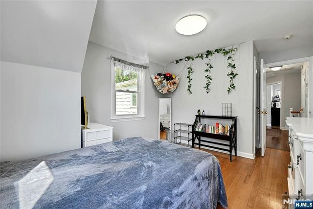 1000 Alpine Drive, Teaneck, NJ 07666