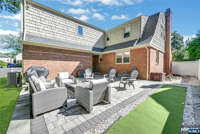 1000 Alpine Drive, Teaneck, NJ 07666