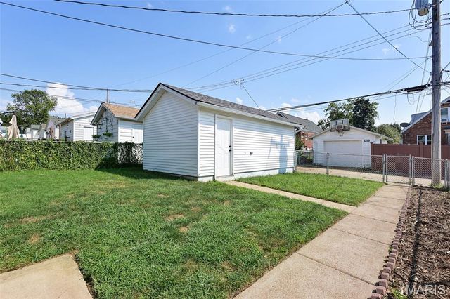 5660 Potomac Street, St Louis, MO 63139
