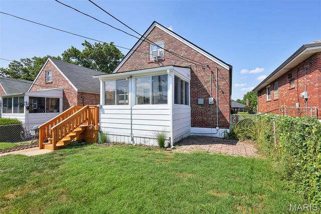 5660 Potomac Street, St Louis, MO 63139