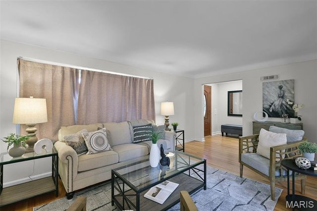 5660 Potomac Street, St Louis, MO 63139