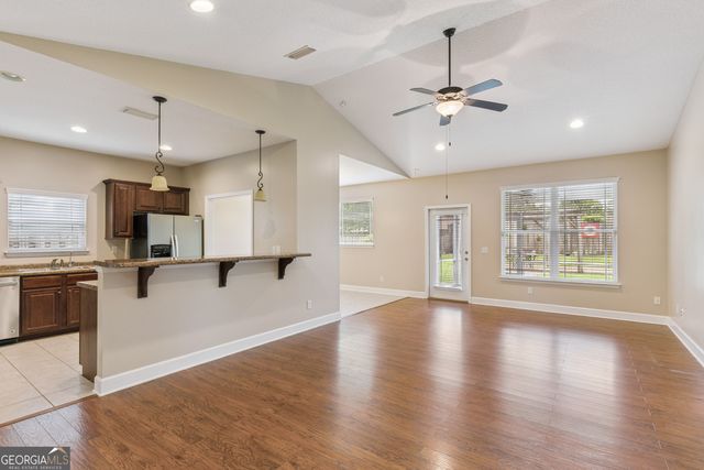 106 Waters Edge Drive, Kingsland, GA 31548