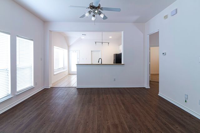 1609 Jasmine Trail, Savannah, TX 76227