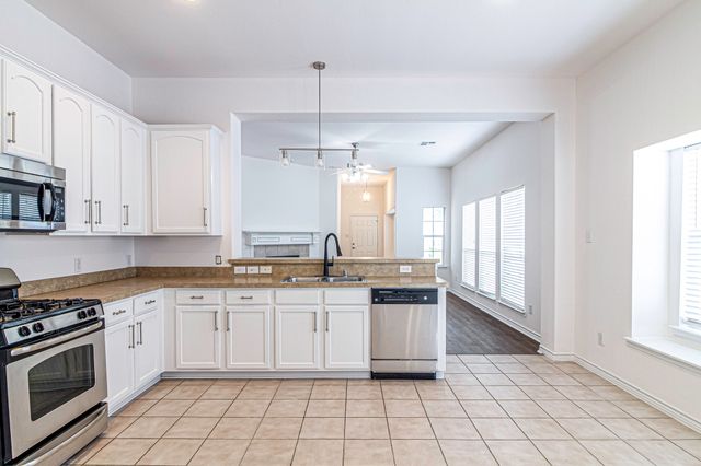 1609 Jasmine Trail, Savannah, TX 76227