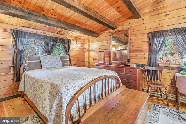 85 FOX RD, Newmanstown, PA 17073