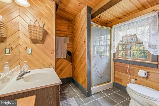 85 FOX RD, Newmanstown, PA 17073