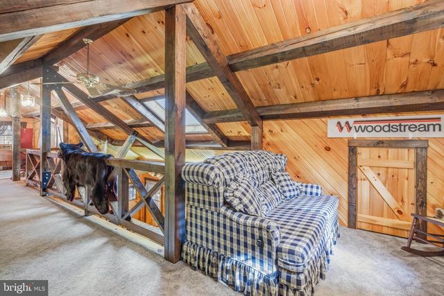 85 FOX RD, Newmanstown, PA 17073