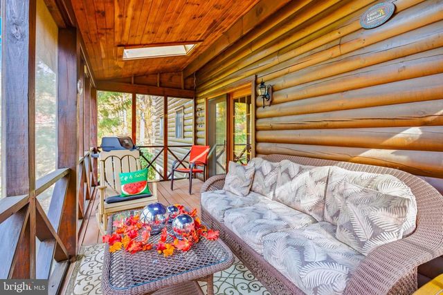 85 FOX RD, Newmanstown, PA 17073