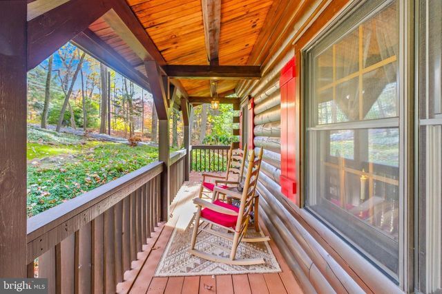 85 FOX RD, Newmanstown, PA 17073