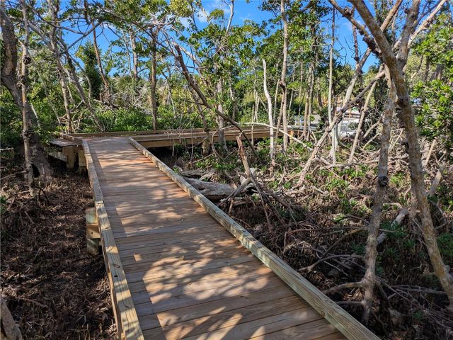 747 BAYPORT WAY 747, Longboat Key, FL 34228