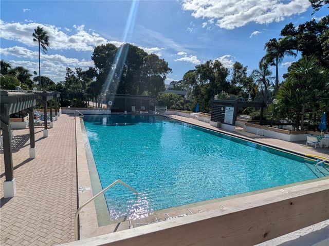 747 BAYPORT WAY 747, Longboat Key, FL 34228