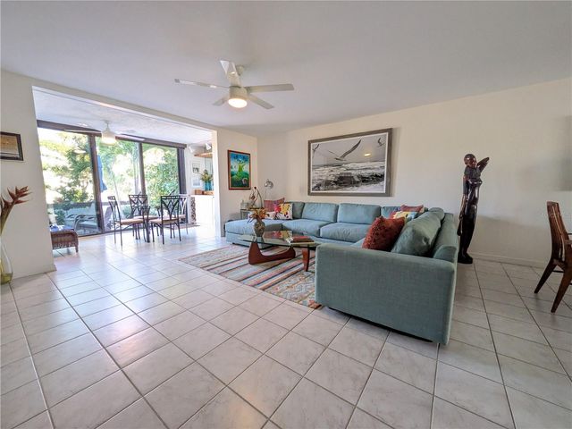 747 BAYPORT WAY 747, Longboat Key, FL 34228