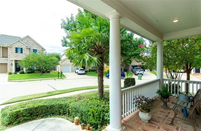 3920 Autumn Lane, Bedford, TX 76021