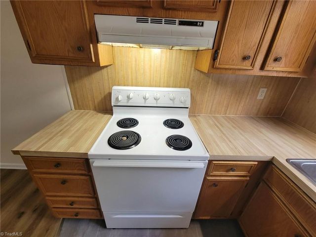 3985 E NC Highway 268, Pilot Mountain, NC 27041