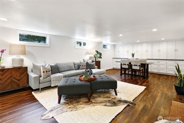 6605 57th Avenue NE, Seattle, WA 98115