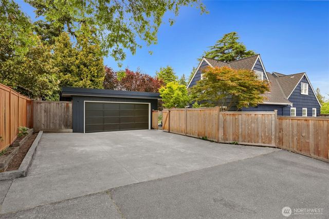 6605 57th Avenue NE, Seattle, WA 98115