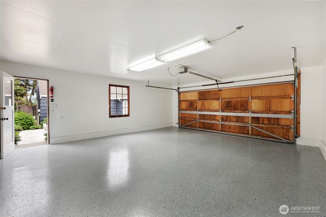 6605 57th Avenue NE, Seattle, WA 98115