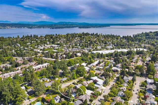 6605 57th Avenue NE, Seattle, WA 98115