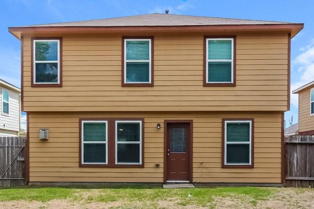 16746 Warbler Drive, Conroe, TX 77385