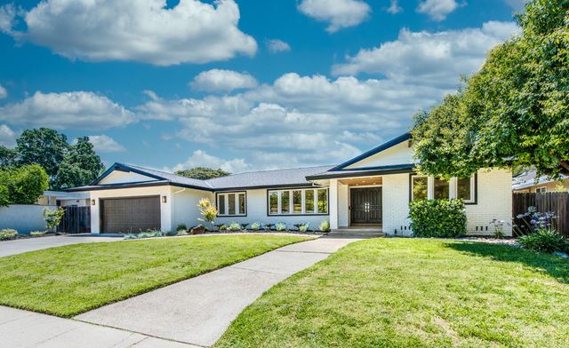 2812 American River Dr, Sacramento, CA 95864